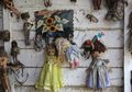 Koleksi Boneka Berhantu di Rumah, Pria Bandung Ini Didatangi Sosok Wanita Paruh Baya Bertudung Hitam Lewat Mimpi