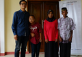 Rumah Baru untuk Pasutri Lansia dan Anaknya yang 'Down Syndrome'