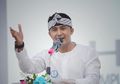 Makan Bareng Baim Wong dan Ari Wibowo, Warganet Dibuat Salah Fokus dengan Simbol Di Jari Hengky Kurniawan