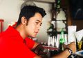 Sukses Beli Mobil Ratusan Juta Rupiah, Kriss Hatta Curhat Honornya Saat jadi Sopir Taksi Online, Dapat Rp 500 Ribu Udah Bersyukur!