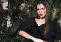 Tak Kalah Cantik Dari Nia Ramadhani, Menantu Keluarga Bakrie Ini Ternyata Designer Profesional