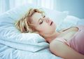 Praktekkan 7 Cara Mudah Ini Biar Kita Enggak Lagi Tidur Mendengkur!