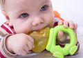Tips Memilih Teether Saat Fase Oral, Bisa Sekaligus Menstimulasi