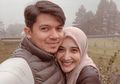 Irwansyah Elus Perut Zaskia Sungkar Saat Liburan ke Jepang, Hamil 2 Bulan?