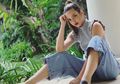 Rekomendasi Outfit Denim On Denim Kekinian ala Nia Ramadhani Harga Terjangkau