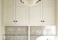Pilah Pilih Pelapis Lemari Dapur: Veneer, Laminate, Tacon, atau PVC?