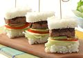 Resep Membuat Burger Nasi Rendang, Sarapan yang Pasti Disuka Si Kecil