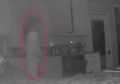 Dikira Pencuri, Ibu Ini Terkejut Melihat Roh Anaknya yang Meninggal Terekam CCTV