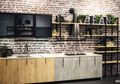 Anti Mainstream dan Tetap Keren! 8 Inspirasi Desain Dapur Warna Hitam