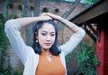 Body Goals! Kaki Jenjang Seksi Widy Vierratale yang Semakin Cantik Pasca Filler Hidung