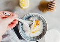 DIY Krim Pemutih Super Mudah Untuk Jadikan Wajah Cerah Dalam Sehari!