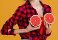 Tutupi Payudara Besar dengan 4 Fashion Item Berikut Ini! Simak Yuk!