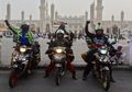 Viral! 3 Pria Asal Malaysia Umrah dengan Menaiki Motor Hingga Tanah Suci Mekah