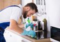 Kerak di Cangkir dan Kompor Susah Dibersihkan? Ada Pembersih Bubuk, Cream, atau Spray, Jangan Salah Pilih!