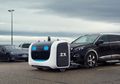 Keren! Bandara Inggris Uji Coba Parkir Mobil dengan Valet Robot