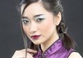 Bikin Imlek Makin Seru dengan Warna Biru Metalik, Dijamin Beda dan Segar!