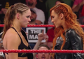 Resmi! Becky Lynch Bakal Bertanding Lawan Ronda Rousey di Wrestlemania 35