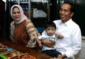 Jokowi Sapa Masyarakat dari Dalam Mobil, Aksi Jan Ethes yang Ikut Terekam Tuai Komentar