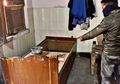 Pria Ini Temukan Mayat di Bawah Ranjangnya saat Bangun Tidur, Begini Kronologinya!