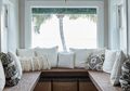 Buat Sudut Nyaman di Rumah, 5 Inspirasi Window Seat Ini Bisa Dicontek