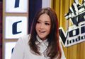 Makan Siang Mewah di Los Angeles, Maia Estianty Pakai Kemeja Menerawang Berharga Fantastis!