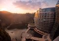 Bertempat di Bekas Lokasi Tambang, Hotel Ini Didesain di Bawah Permukaan Tanah