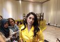 Ussy Sulistiawaty Selalu Sempatkan Memilih Baju yang Harus Dipakai Anak-anaknya