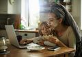 Wah! 6 Akun Instagram Ini Pas Buat Belajar Parenting, Siapa Saja?