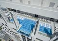 Sky Pool, Kolam Renang Transparan di Lantai 42 Gedung, Berani Coba?