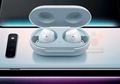 Earphone Galaxy S10 Bisa Dicas di Punggung Ponsel secara Nirkabel