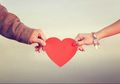10 Perayaan Hari Valentine Unik di Seluruh Dunia, dari Makan Mie Instan hingga Kue Babi?