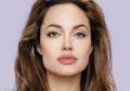 Angelina Jolie Pernah Mengalami Lumpuh Wajah, Ini Kisahnya!