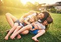 Demi Tumbuh Kembang Anak, Ibu Harus Selalu Bahagia! Begini Caranya