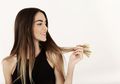 Ingin Rambut Lurus Secara Alami? Ikuti 4 Cara Sederhana Ini