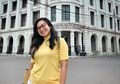 Sempat Potong Rambut Hingga Bondol, Feni Rose Beberkan Kisah Pilunya sebagai Presenter, Intip Huniannya!