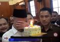 Ahmad Dhani Nangis Di Ruang Sidang Sambil Bawa Kue, Warganet Ingat Maia Estianty : Karma Dibayar Lunas