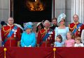 Ini Alasan Sebenarnya Ratu Elizabeth II Memakai Pakaian Warna Terang Sepanjang Waktu