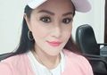 Video Panasnya dengan Pejabat Sempat Bikin Geger, Begini Kehidupan Maria Eva yang Harus Masak dengan Dapur Sempit
