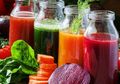 Jus Sayuran: 6 Manfaat Kesehatan dan Kecantikan Serta Cara Membuatnya!