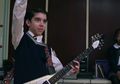 Duh! Gitaris Cilik di School of Rock Dikabarkan Ketahuan Mencuri Gitar