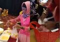 Kelakuannya Bikin Heboh, Emak-emak Ini ke Kondangan Bawa Banyak Kantong Plastik untuk Bungkus Makanan