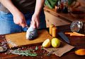 Dapur Bau Amis setelah Memasak Ikan? Ini Tips Mudah Menghilangkannya