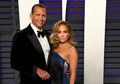 Tiga Kali Gagal dalam Pernikahan, Jennifer Lopez Tak Ragu Terima Lamaran Alex Rodriguez