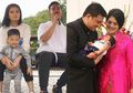 Sama-sama Kenakan Busana Bernuansa Putih, Intip Beda Gaya Penampilan Keluarga Gibran-Selvi dan Bobby-Kahiyang