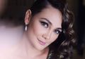 Tuai Pujian, Luna Maya Tampil Berani dengan Gaun Seksi di Instagram