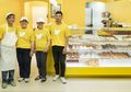 Twitter Kembali Buktikan Kekuatannya! Toko Donat Ini Mendadak Ramai karena Satu Cuitan