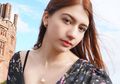 6 Fashion Manis & Fresh dengan Outfit Floral Ala Cassandra Lee!