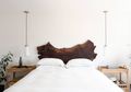 6 Ide Headboard Kayu Unik , Tonjolkan Keindahan Alam pada Kamar Tidur