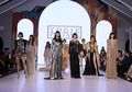 Unik Banget! Desainer Indonesia Yogie Pratama Luncurkan Koleksi Dress Inspirasi Disko Era 80an