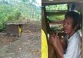Menyedihkan, Kakek Ini Tinggal Sebatang Kara di Kotak 0,9 Meter